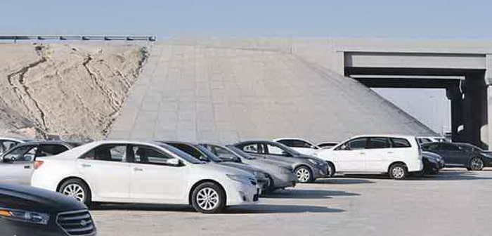 ​طريق الاحساء الظهران في حاجة ماسة لمواقف للسيارات