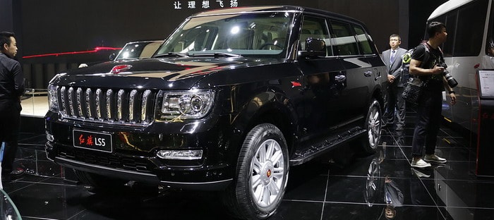 Hongqi LS5 المستوحاة من رانج روفر تقدم بصورة مطورة في بكين 2016