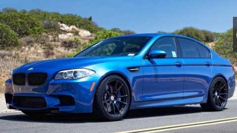 BMW M5 تحصل على عجلات جديدة قياس 20 بوصة من HRE