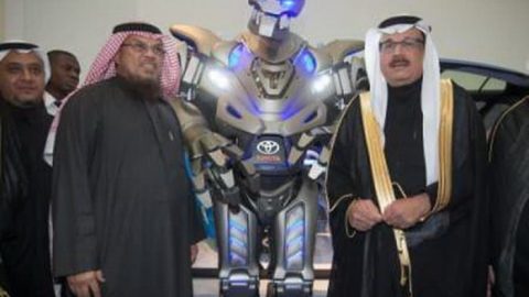 السوق السعودي ينتظر أحدث موديلات تويوتا الجديدة التي ظهرت في معرض الرياض