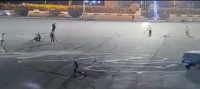 سيارة جيب تدهس وافد خلال لعبة كريكت عن عمد في جازان