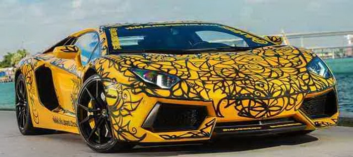 هذا ما يحدث عندما تتحول السيارات الفائقة للوحات فنية سيريالية