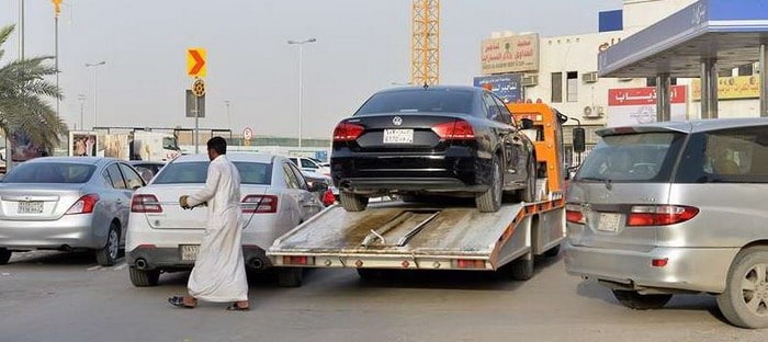 بدون استثناءات مخالفات مرورية لمن يترك سيارته انتظار خاطيء أمام مساجد جدة