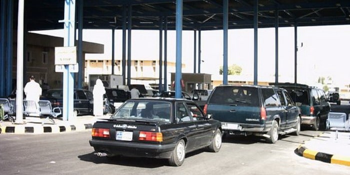 الكويت والبحرين ينفيان منع السيارات السعودية المخالفة للمرور من مغادرة أراضيهما