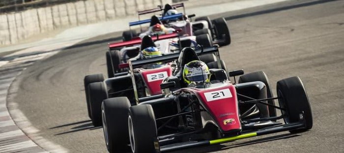 تزامن سباق الفورملا 4 وسباق الخليج 12 ساعة معاً وقطري في الصدارة