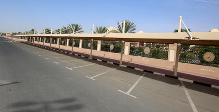 عجمان تقدم مبادرة خضراء لإعفاء السيارات الصديقة للبيئة من رسوم المواقف