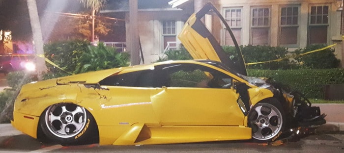 فيديو : لامبورجيني تدخل في سباق تسارع مع بورشه وتتسبب في مقتل سائق أوبر