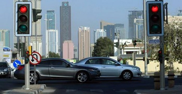 خطيب سعودي يطالب بمعاملة من يقطع الاشارة بنفس حكم القاتل