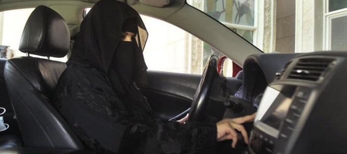 قيادة السعوديات قد تنتقل الي قيادة سيارات الأجرة وأنشطة النقل