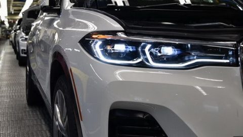 BMW تطلق صور تشويقية لـ X7 في شكل نسخ ما قبل الانتاج