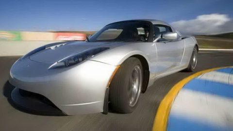 تسلا رودستر  3.0 packageتعلن بصورة رسمية ومدي تنقل يتجاوز 644 كم