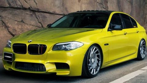 Custom Wheels تجعل BMW الفئة الخامسة أكثر حدة بلون أصفر وعجلات مذهلة