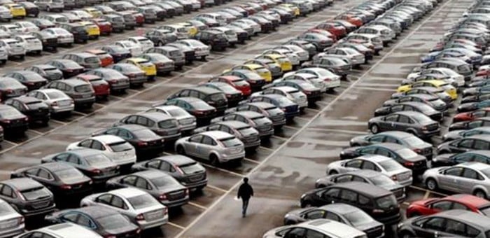 تراجع مبيعات سيارات الركوب في الامارات في أول 6 شهور وتوقعات بنموها