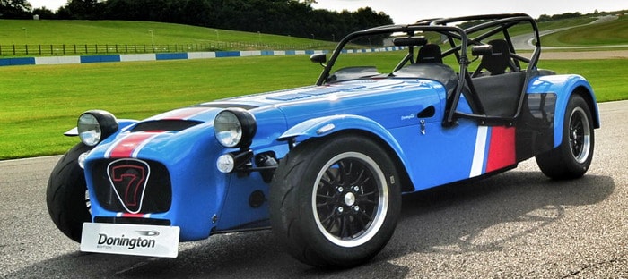 كاترهم ودونينجتون يحتفلان معاً بتأسيسهما عبر نسخة Seven خاصة