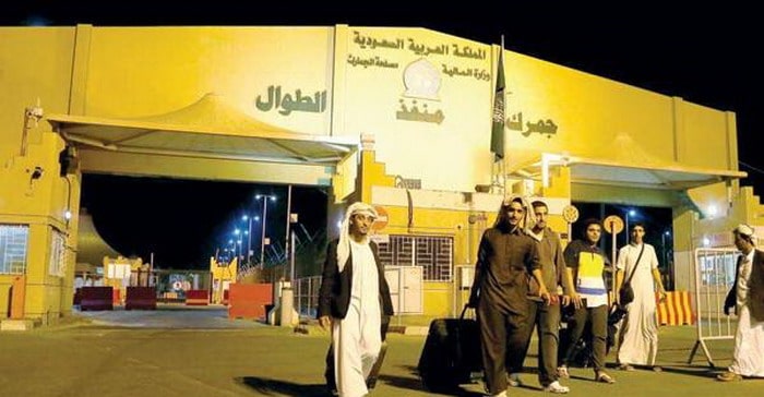 السعودية تستقبل 24.000 سيارة في ايام العيد نصفهم بلوحات سعودية