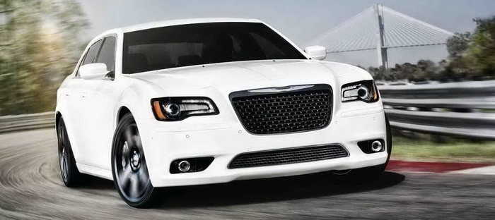 كرايسلر تعلن استعدادها لإطلاق رصاصة الرحمة علي موديل 300 SRT
