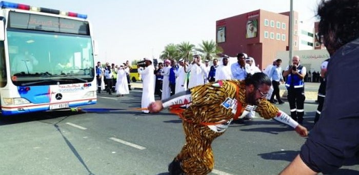 دبي تحتفل بعيد العلم مع شمشون الإمارات وأكبر سيارة إسعاف في العالم