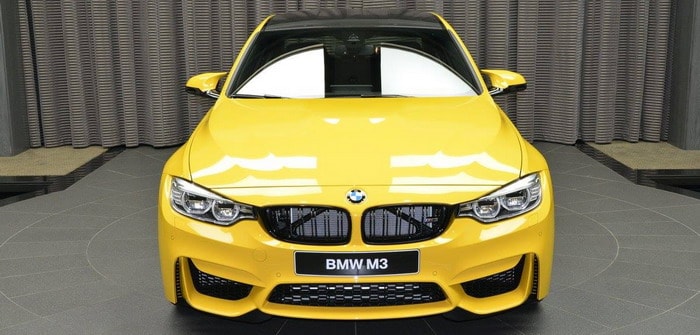 BMW M3 تقدم بلون أصفر سبيد نادر لدي موزع BMW  أبوظبي
