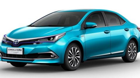 تويوتا كورولا سيدان الهجنية تنطلق في الصين