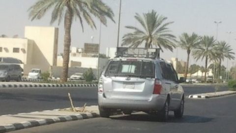 سعودي يرصد سيارة ساهر وهي تتخطي حاجز 160 كم ساعة والمرور يتفاعل معه