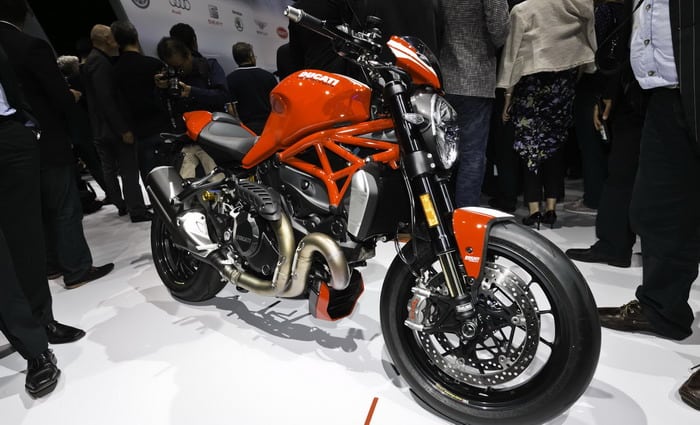 دوكاتي تطلق Monster 1200 R بقوي وسرعة غير عادية في فرانكفورت 2015