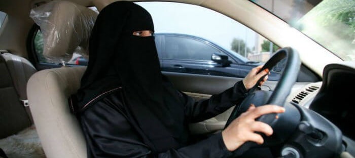 ورشة تدريب للمرأة لقيادة السيارات في المنطقة الشرقية