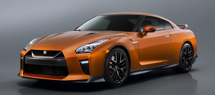 نيسان GT-R المحسنة تقدم بصورة رسمية في اليابان