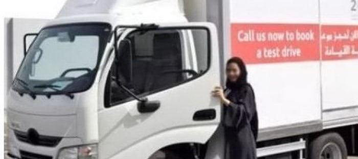 جدة تشهد أول تدريب للسعوديات على قيادة الدينات
