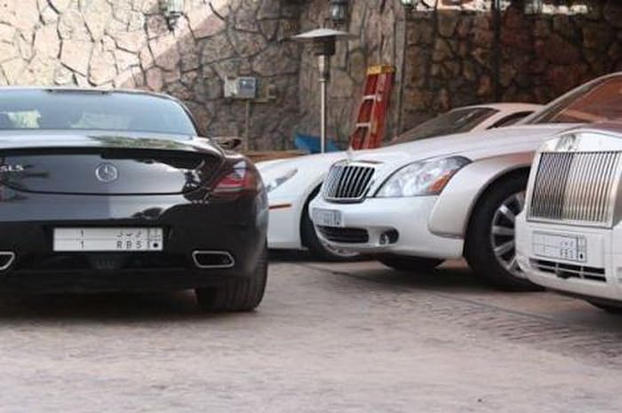 متى يحق لصاحب السيارة الحصول على سيارة بديلة من التوكيل؟