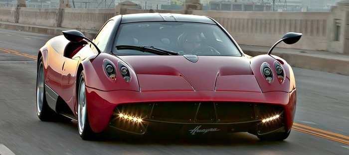 أنباء تشير إلى شراء مارك زوكربرج لباجاني هويرا