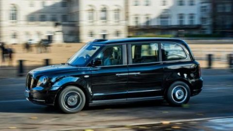 تاكسي لندن الجديد الهايبرد TX Black Cab يدخل الخدمة رسمياً