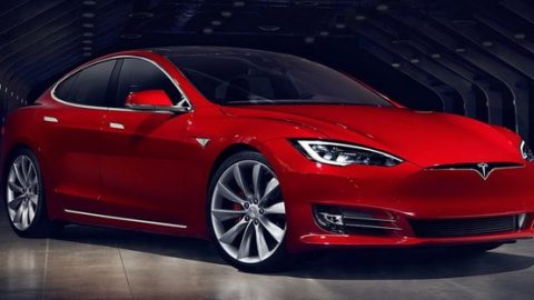 تسلا Model S 2017 المحسنة تتزود بتحديثات محدودة وسعر يبدأ من 76.500 دولار