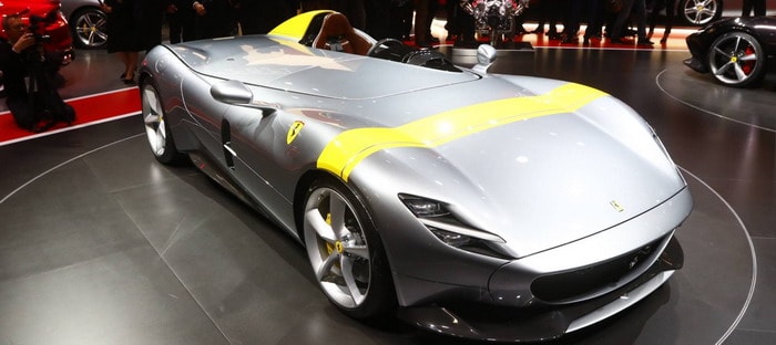 ​فيراري مونزا SP1 وSP2 سبيدستر بتصميم أنيق في باريس 2018