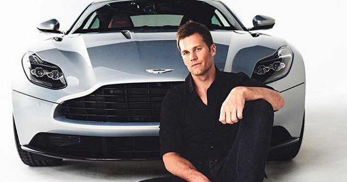 توم برادي ساعد في تصميم أستون مارتن فانكويش S بسعر 360 ألف دولار