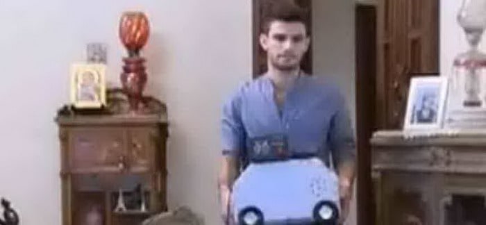 هل يقضي اختراع لبناني علي مشكلة وفاة الأطفال المتروكين بسيارات آبائهم جراء الحر؟