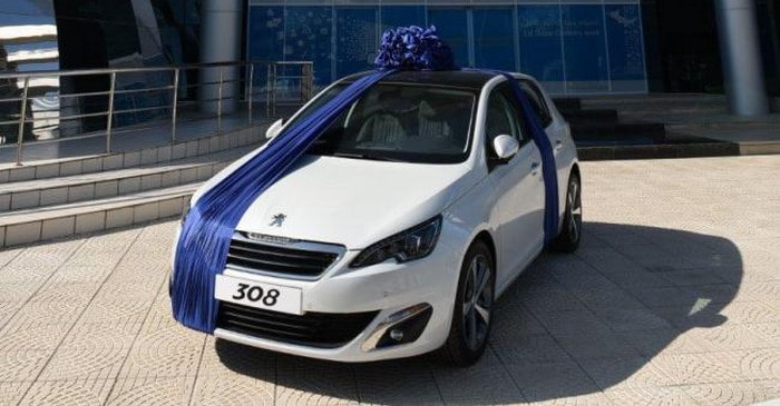 جمارك دبي تعلن تقديم 5 سيارات و5 دراجات نارية للفائزين في أسبوعها العالمي