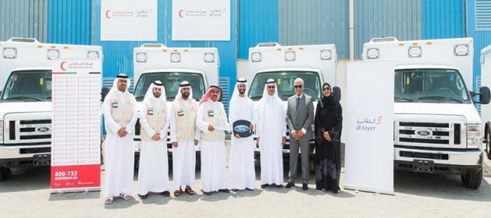 10 سيارات إسعاف حديثة من الطاير للسيارات للهلال الأحمر في الامارات