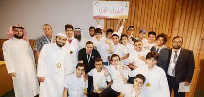 طلاب الهندسة يقدمون سيارة ذاتية القيادة وعربة إطفاء تتسلق وتقفز خلال برنامج موهبة الصيفي