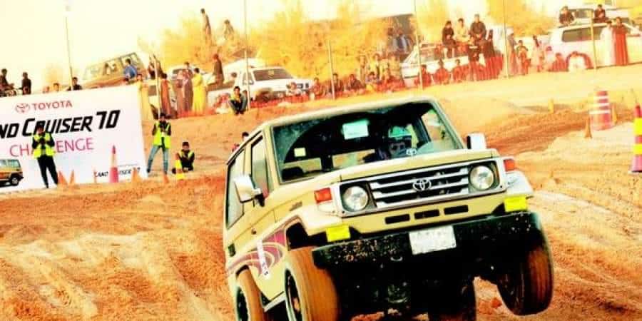 مرور مكة يغرم صاحب سيارة 1800 ريال بسبب قيادة طفل لها