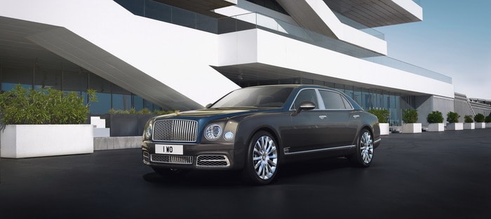 بنتلي مولسان Hallmark Series by Mulliner  . . أكثر فخامة باللونين الفضي او الذهبي