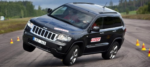 فيديو: جيب جراند شيروكي لم تعد قابلة للانقلاب كما كانت في السابق