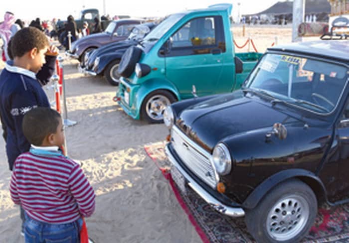 أكثر من 20 سيارة كلاسيكية مميزة في مهرجان بالسعودية