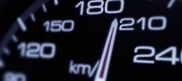 فيديو: إعلان تشويقي لفيلم سيارات جديد سيفقدك القدرة على النطق!