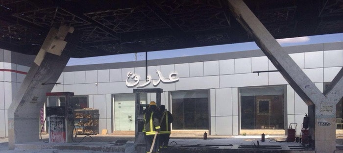 سعودي يشعل النار في محطة وقود بعد هروبه بسيارته خلال عملية ملء الخزان