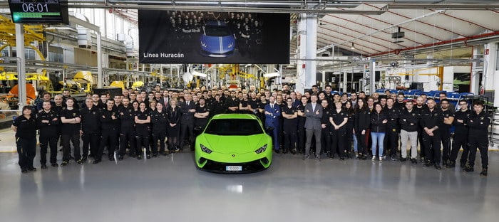 لامبورجيني تصنع النسخة 10 آلاف من هوراكان وحديث عن بديل محتمل