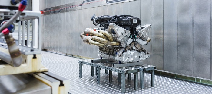 أستون مارتن تقدم محرك فالكيري V12 رسمياً بقوة 1000 حصان