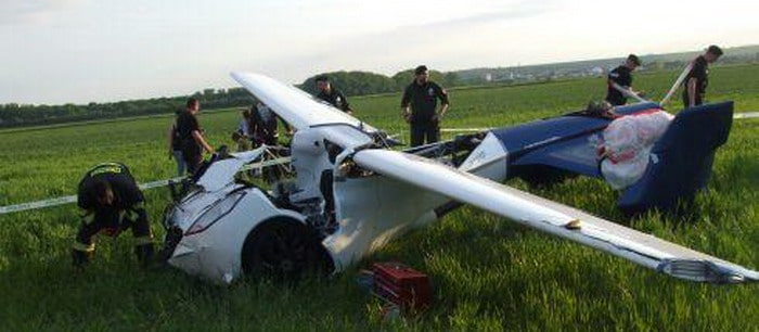 السيارة الطائرة تتحطم في أول اختبار طيران لها